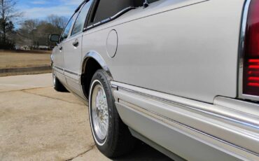 Lincoln-Town-Car-Berline-1991-Silver-Gray-133576-21