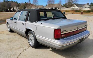 Lincoln-Town-Car-Berline-1991-Silver-Gray-133576-22