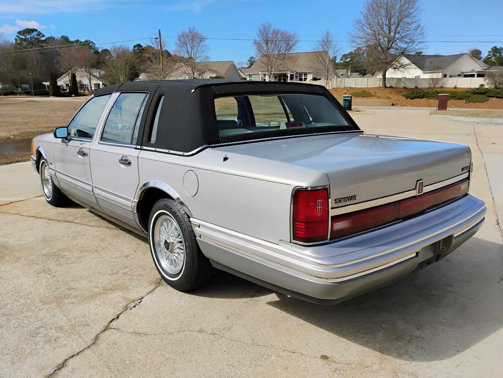 Lincoln-Town-Car-Berline-1991-Silver-Gray-133576-22