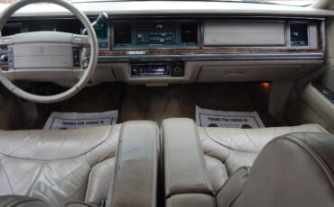 Lincoln-Town-Car-Berline-1992-Gold-Beige-178248-1