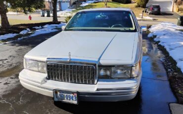 Lincoln-Town-Car-Berline-1993-Silver-Gray-90123-2