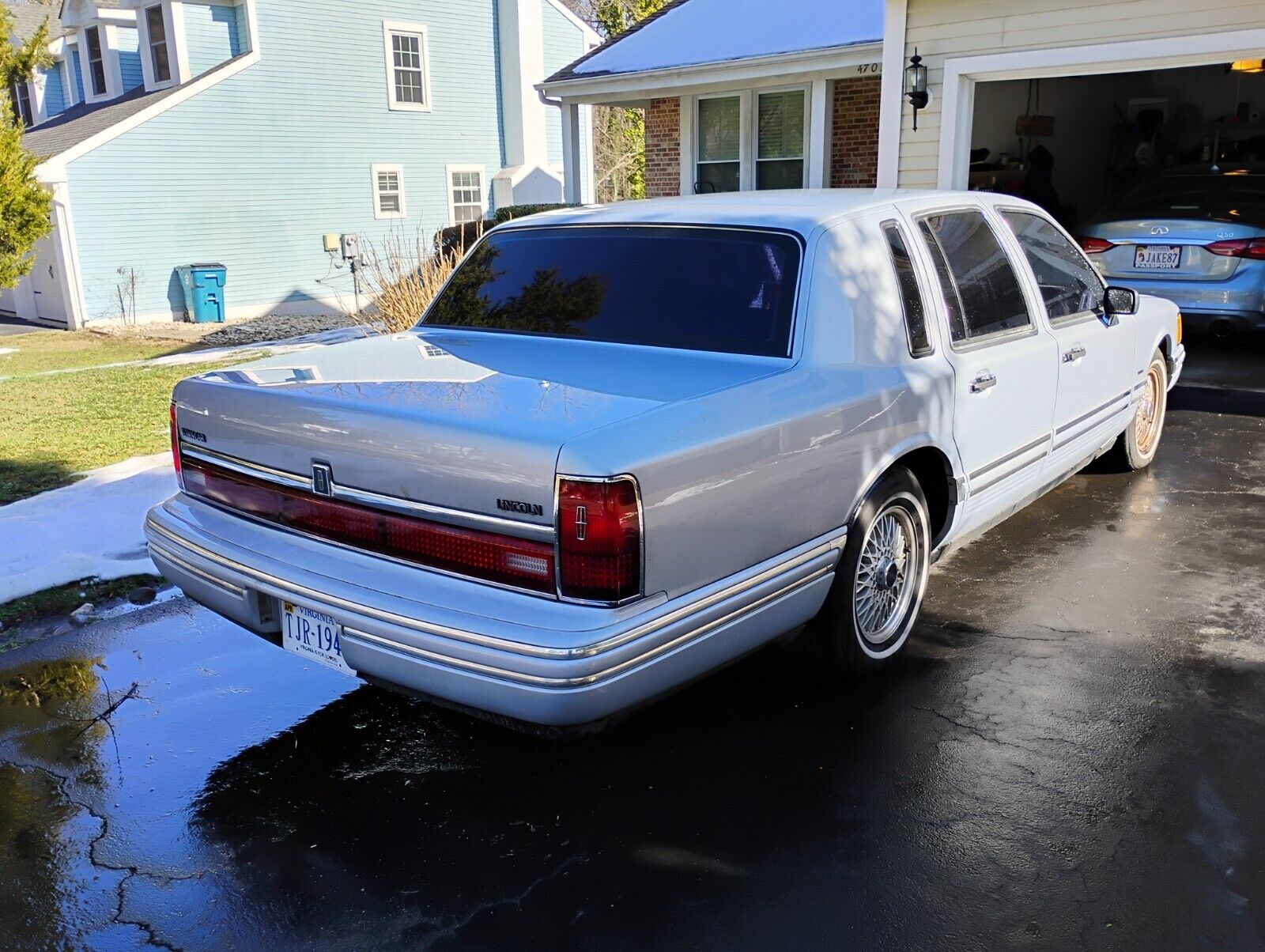 Lincoln-Town-Car-Berline-1993-Silver-Gray-90123-3