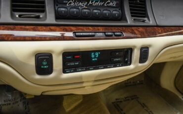 Lincoln-Town-Car-Berline-1995-Berry-Pearl-Metallic-Cream-70822-12