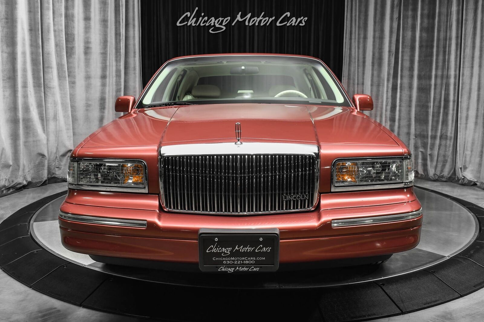 Lincoln-Town-Car-Berline-1995-Berry-Pearl-Metallic-Cream-70822-6