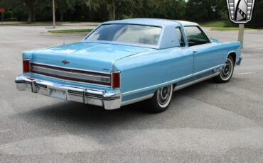 Lincoln-Town-Car-Coupe-1977-Blue-Blue-134910-7