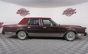 Lincoln-Town-car-1988-custom-11370-7