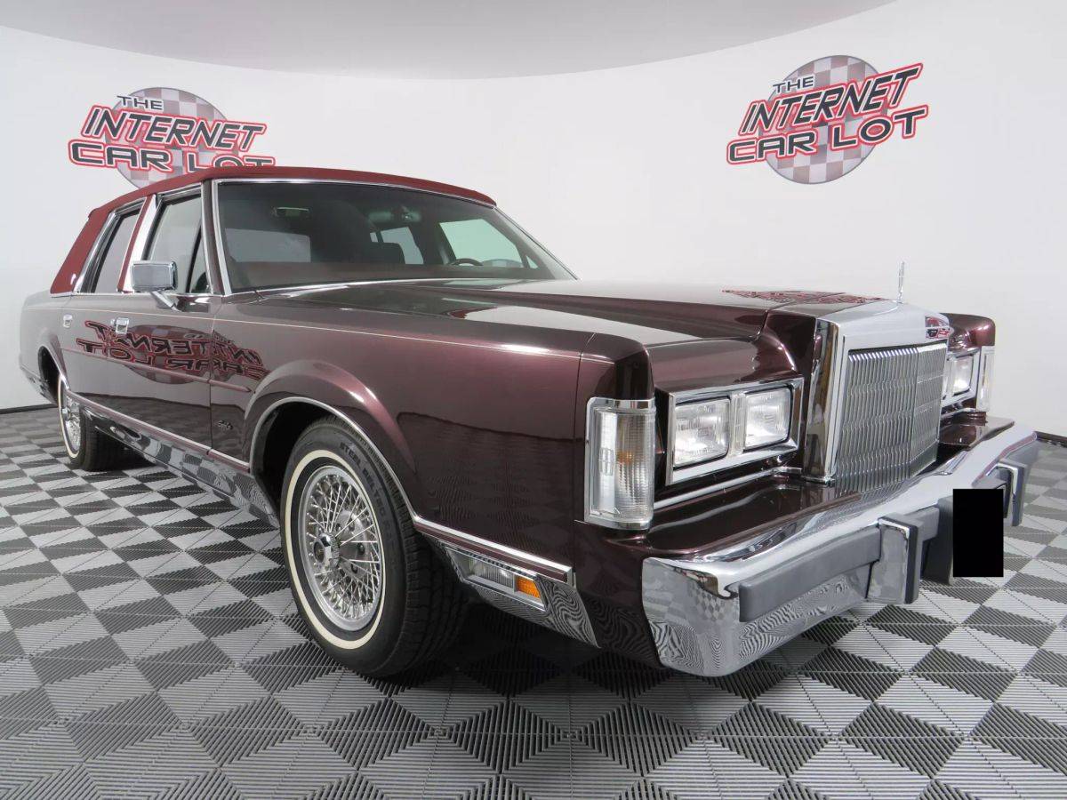 Lincoln-Town-car-1988-custom-11370-8