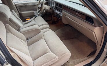 Lincoln-Town-car-signature-tournament-edition-1988-brown-124545-16