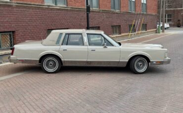 Lincoln-Town-car-signature-tournament-edition-1988-brown-124545-3