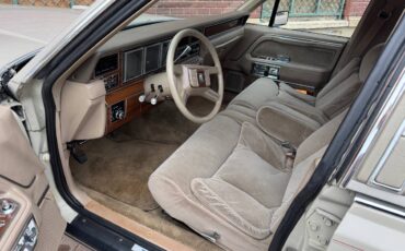 Lincoln-Town-car-signature-tournament-edition-1988-brown-124545-9