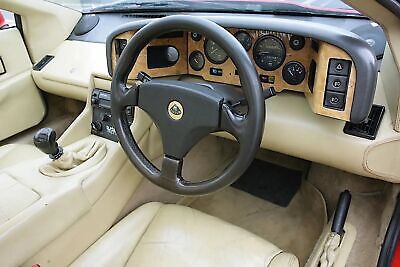 Lotus-Esprit-Coupe-1990-Red-Tan-160934-3