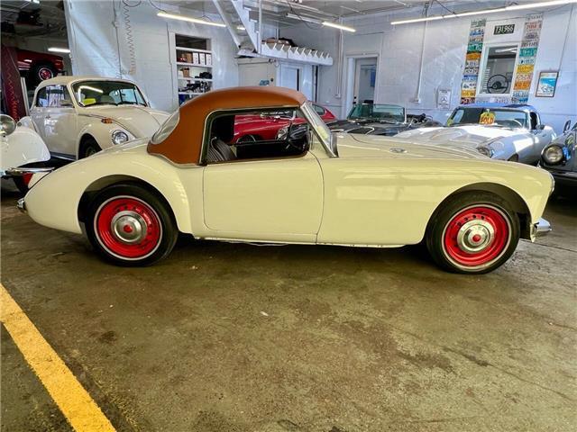 MG-MGA-1956-White-Brown-2-21