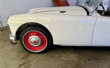 MG-MGA-1956-White-Brown-2-6