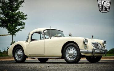 MG-MGA-1961-White-Red-3-8