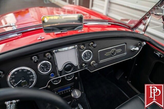 MG-MGA-Cabriolet-1958-Red-Black-11623-23