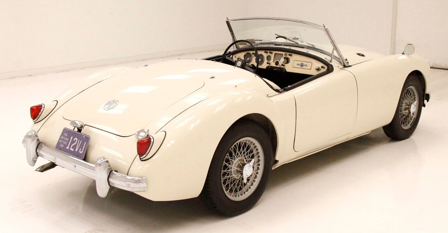 MG-MGA-Cabriolet-1958-White-Black-5884-7