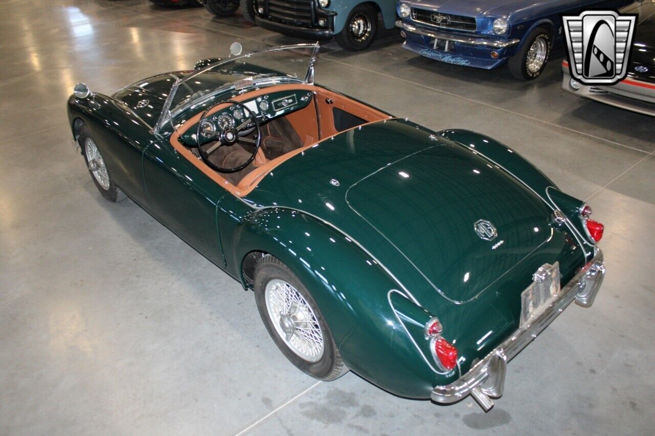 MG-MGA-Cabriolet-1960-Green-Tan-6997-4