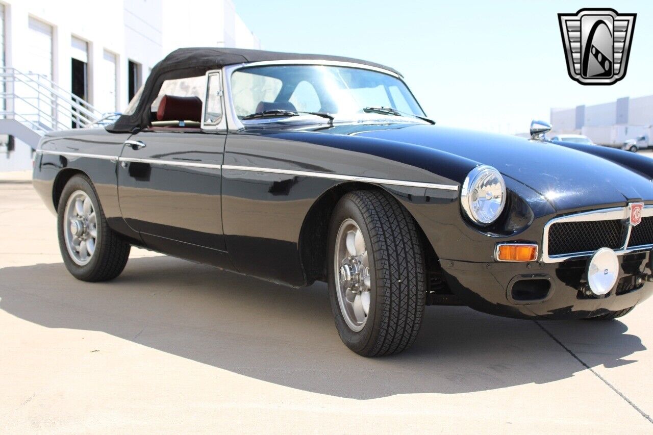 MG-MGB-1978-Black-Red-118718-11