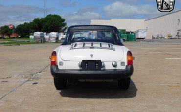 MG-MGB-1980-White-Black-115079-3