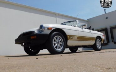 MG-MGB-1980-White-Black-115079-8