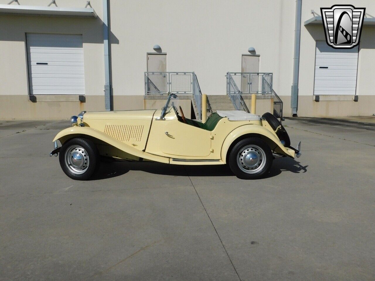 MG-MGB-Cabriolet-1954-Yellow-Brown-93635-5