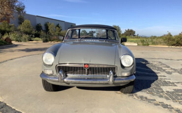 MG-MGB-Cabriolet-1964-Gray-Red-24058-1