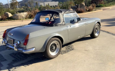 MG-MGB-Cabriolet-1964-Gray-Red-24058-10