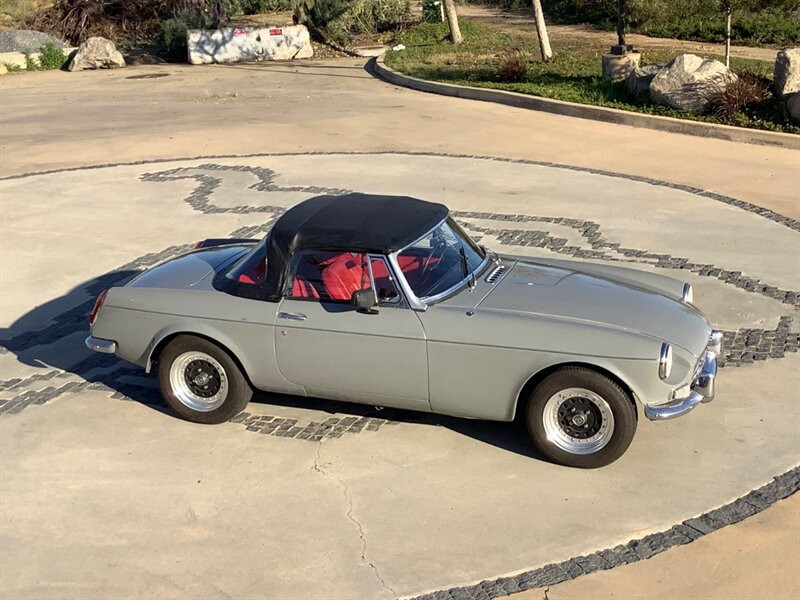 MG-MGB-Cabriolet-1964-Gray-Red-24058-14