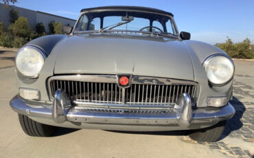 MG-MGB-Cabriolet-1964-Gray-Red-24058-2