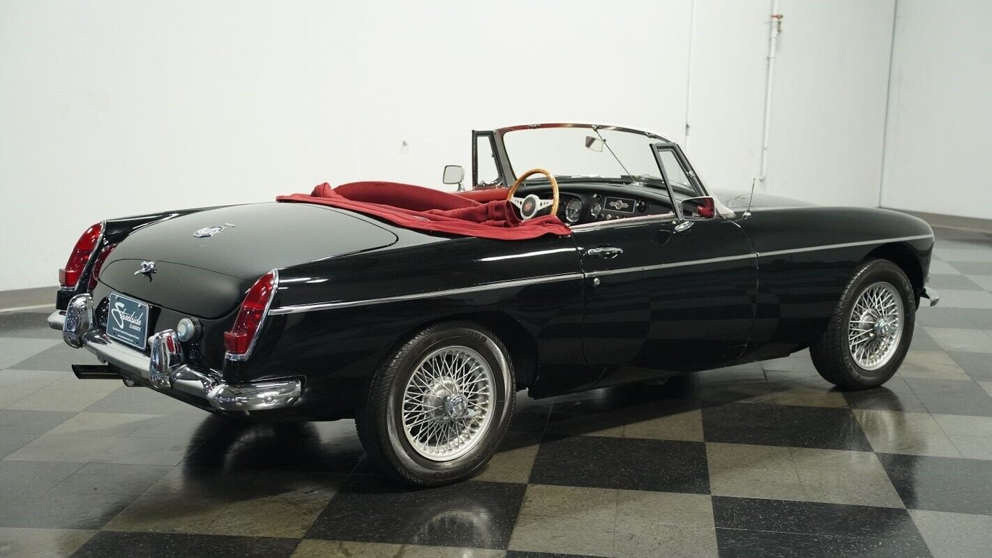 MG-MGB-Cabriolet-1967-Black-Red-32800-10