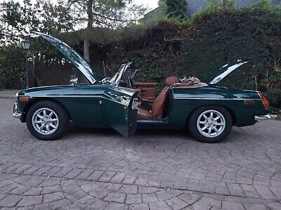 MG-MGB-Cabriolet-1970-Green-Brown-41843-7