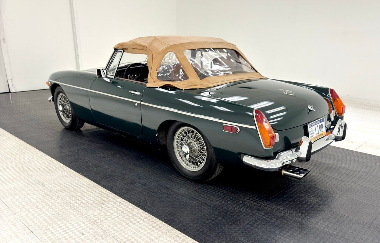 MG-MGB-Cabriolet-1972-Green-Saddle-182194-4