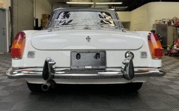 MG-MGB-Cabriolet-1974-White-Black-126121-3