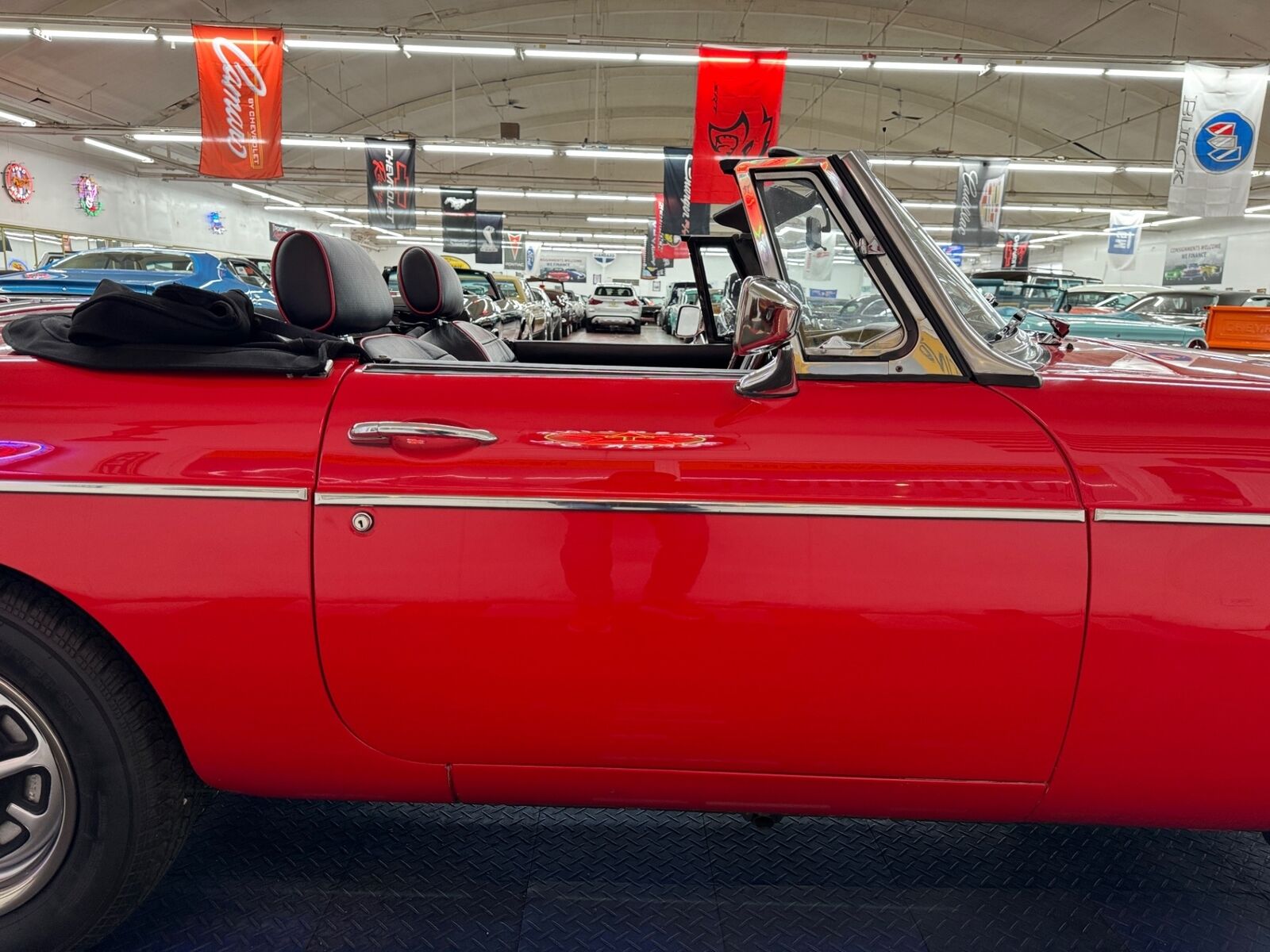 MG-MGB-Cabriolet-1978-Red-Black-76582-26