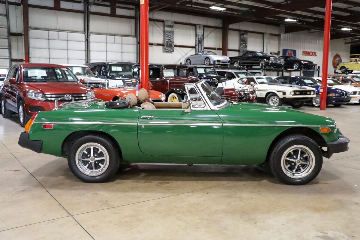 MG-MGB-Cabriolet-1979-Green-Tan-77947-9