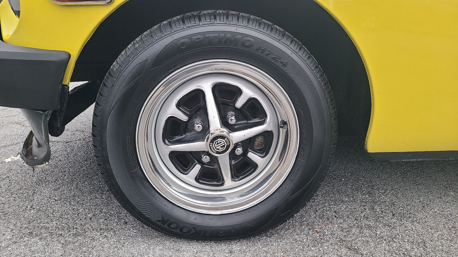 MG-MGB-Cabriolet-1980-Yellow-Black-88900-11