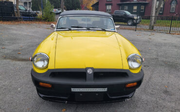 MG-MGB-Cabriolet-1980-Yellow-Black-88900-2