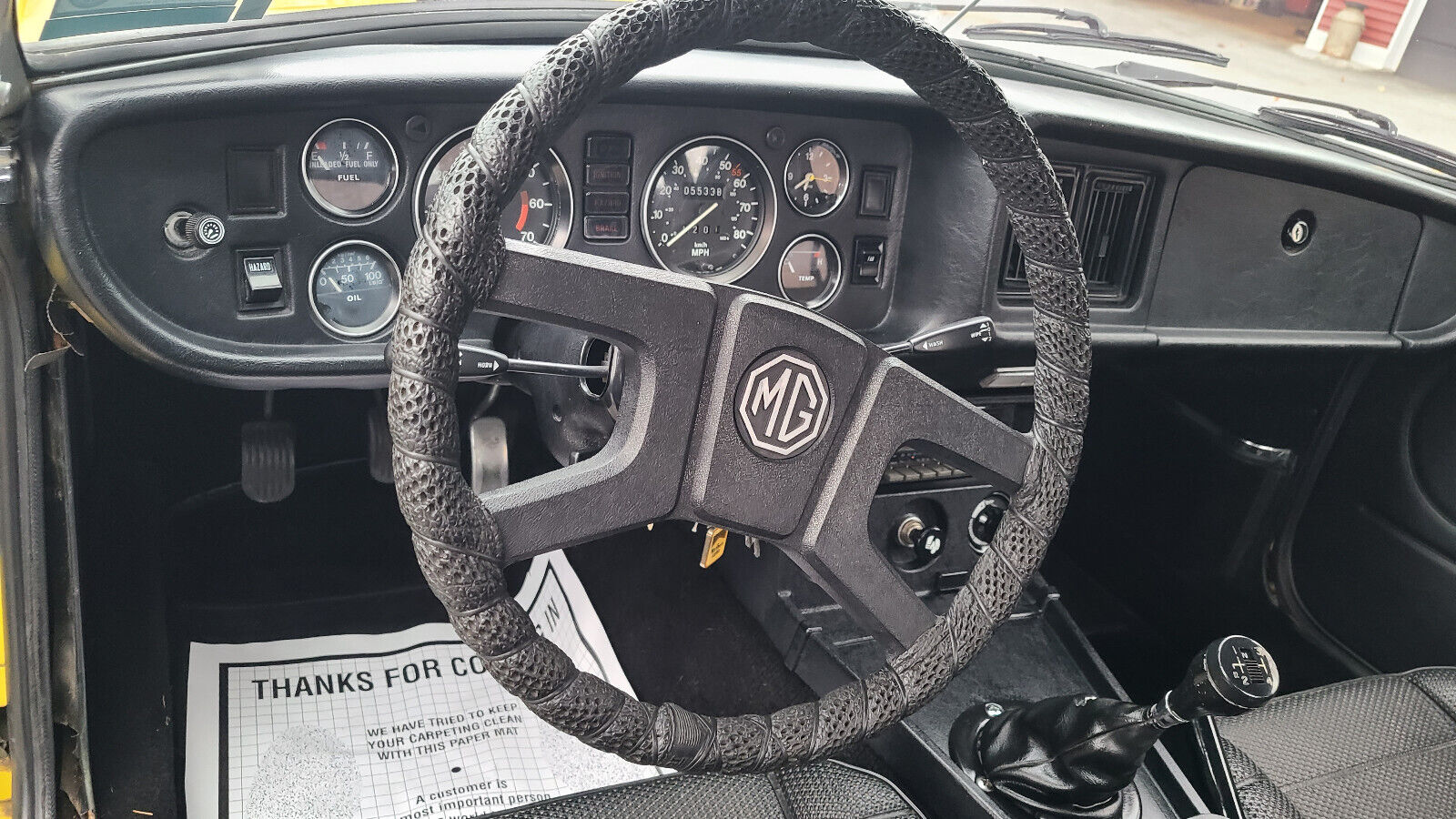 MG-MGB-Cabriolet-1980-Yellow-Black-88900-23