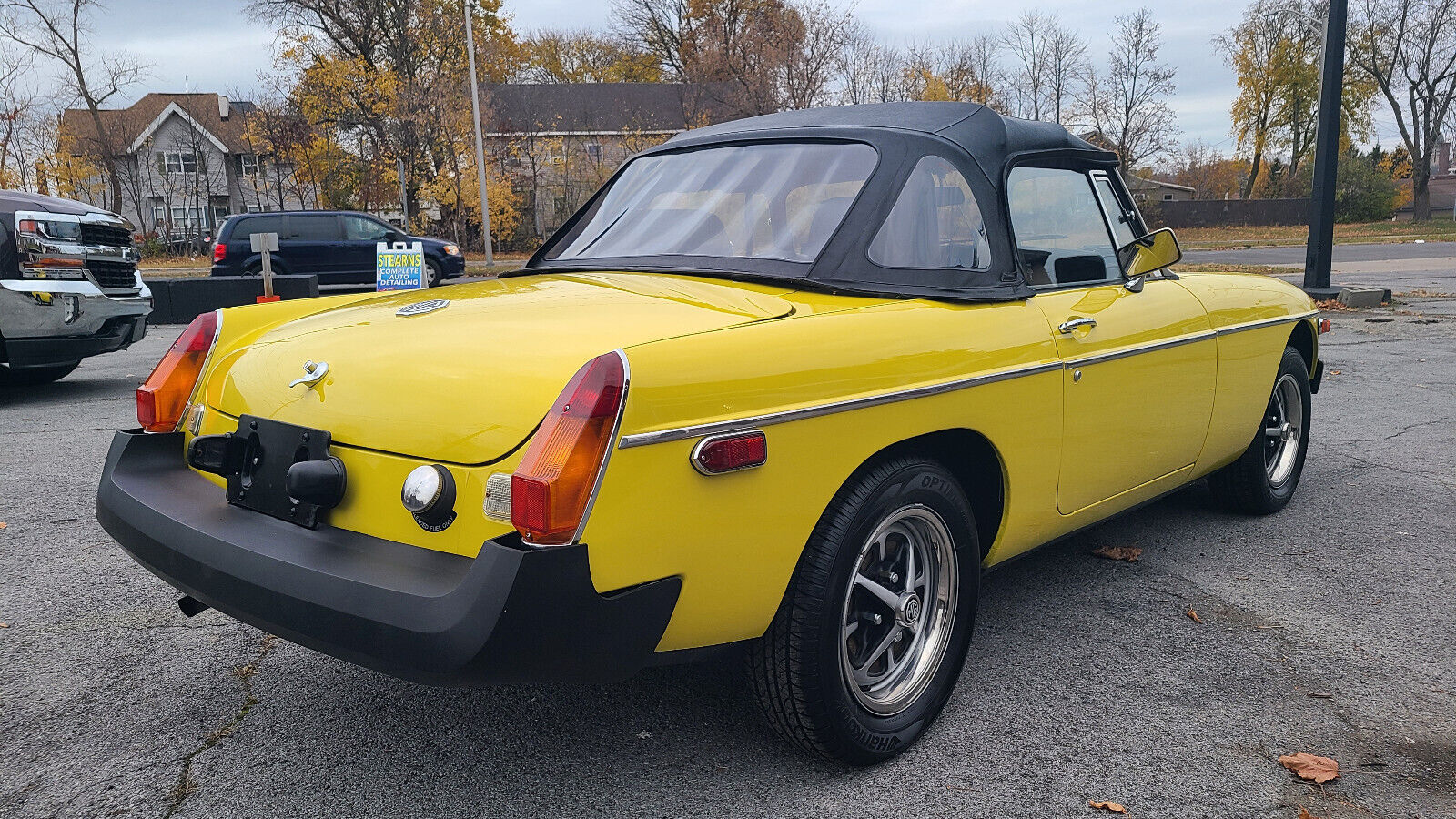 MG-MGB-Cabriolet-1980-Yellow-Black-88900-7