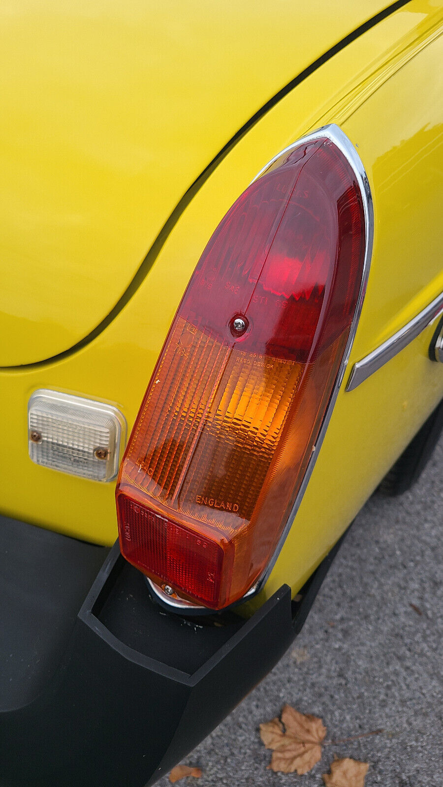 MG-MGB-Cabriolet-1980-Yellow-Black-88900-8