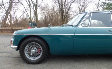 MG-MGB-Coupe-1967-Green-Black-99999-8