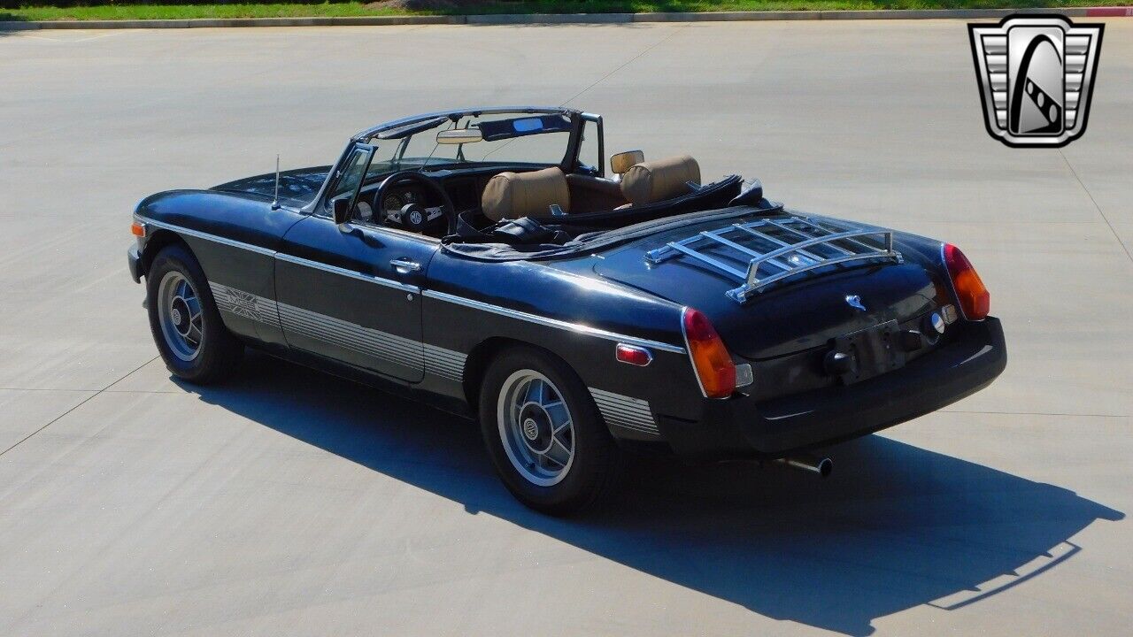 MG-MGB-Coupe-1979-Black-Tan-84922-5