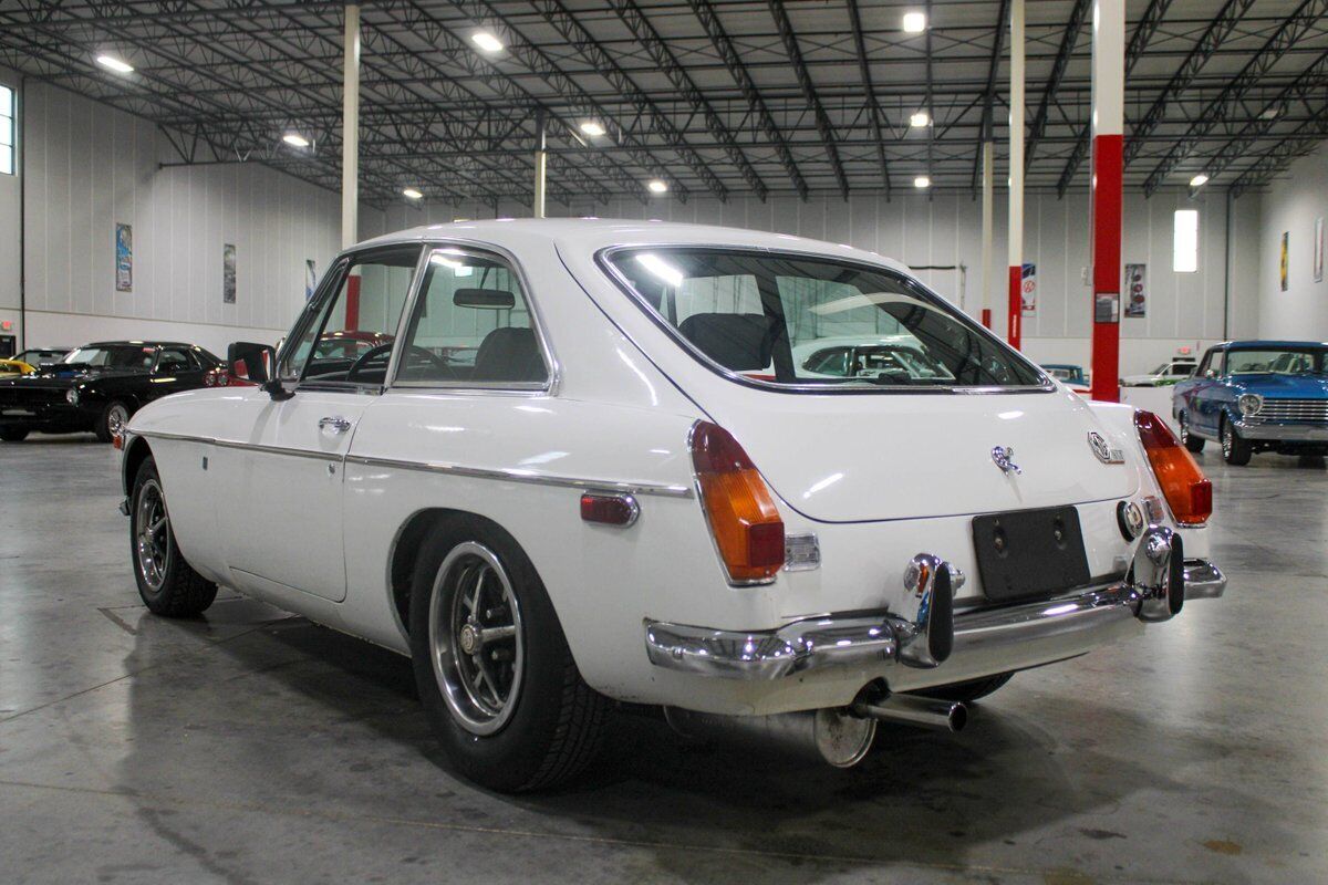 MG-MGB-GT-Coupe-1974-White-Black-8818-2