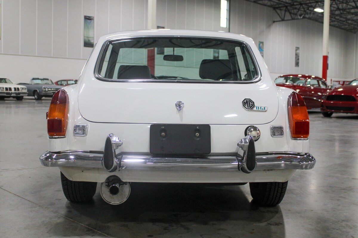 MG-MGB-GT-Coupe-1974-White-Black-8818-3