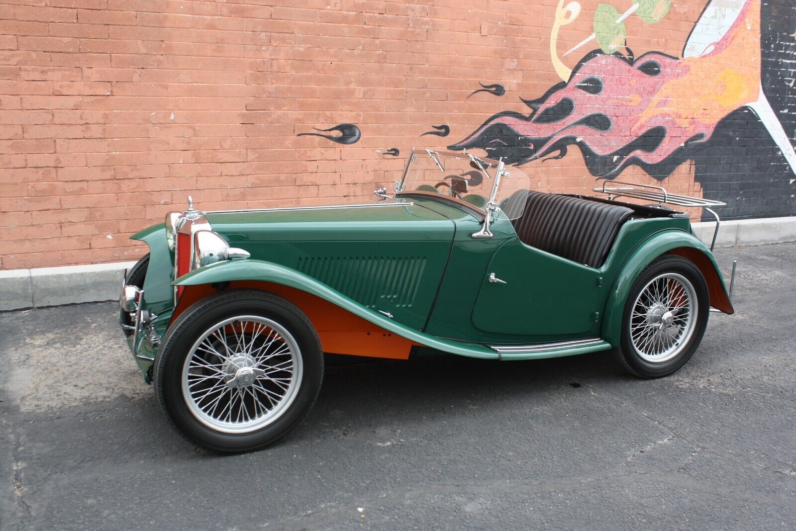 MG-T-Series-1949-Green-Black-999999-16