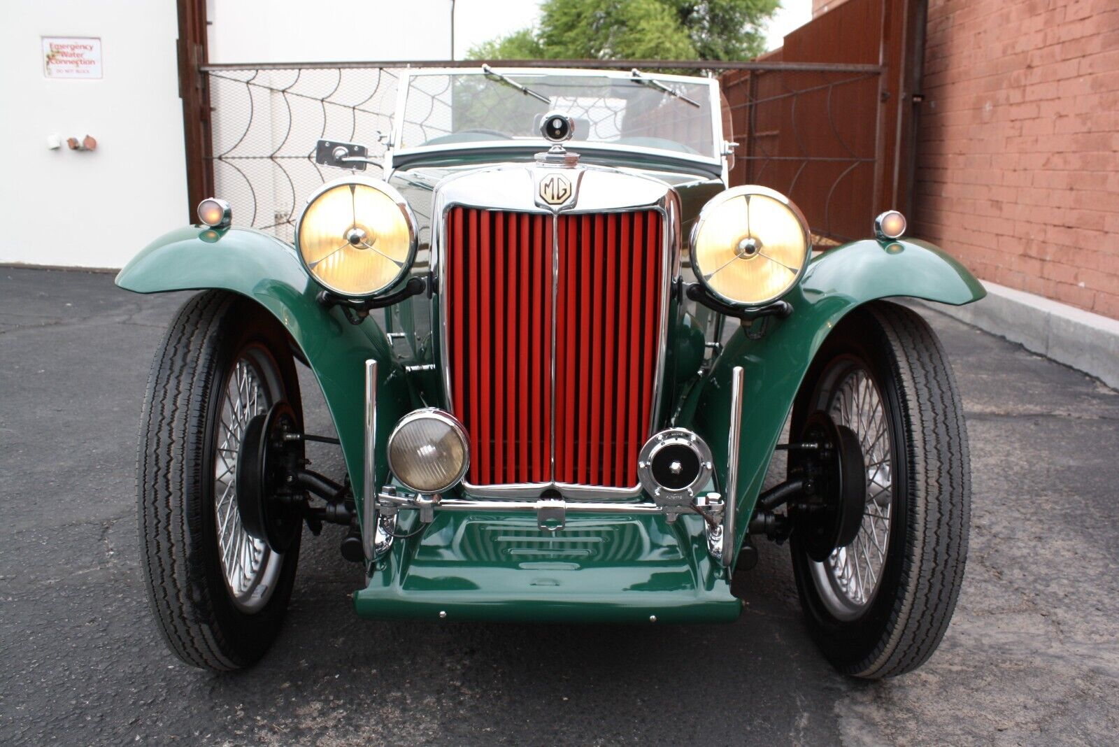 MG-T-Series-1949-Green-Black-999999-5