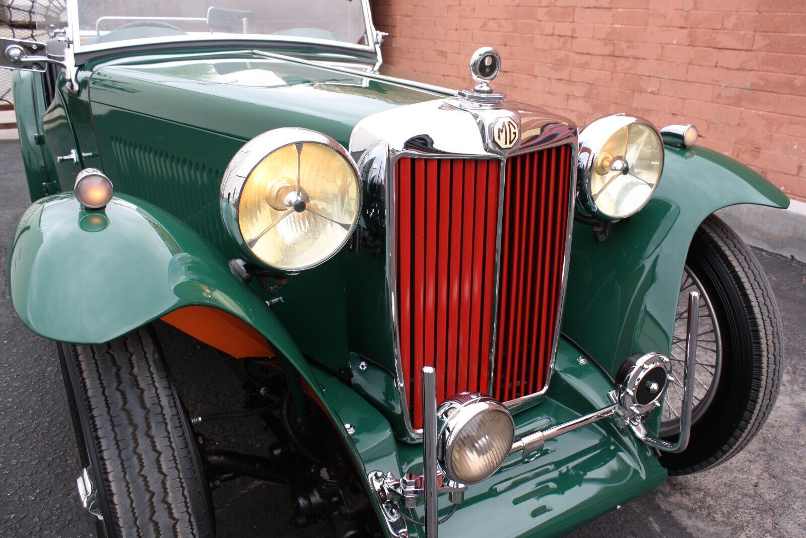 MG-T-Series-1949-Green-Black-999999-6