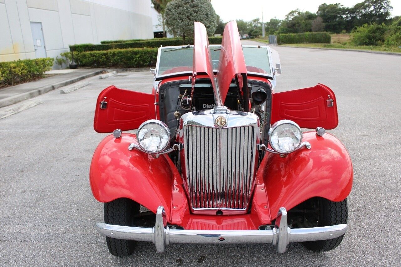 MG-T-Series-1951-Red-Red-71199-10