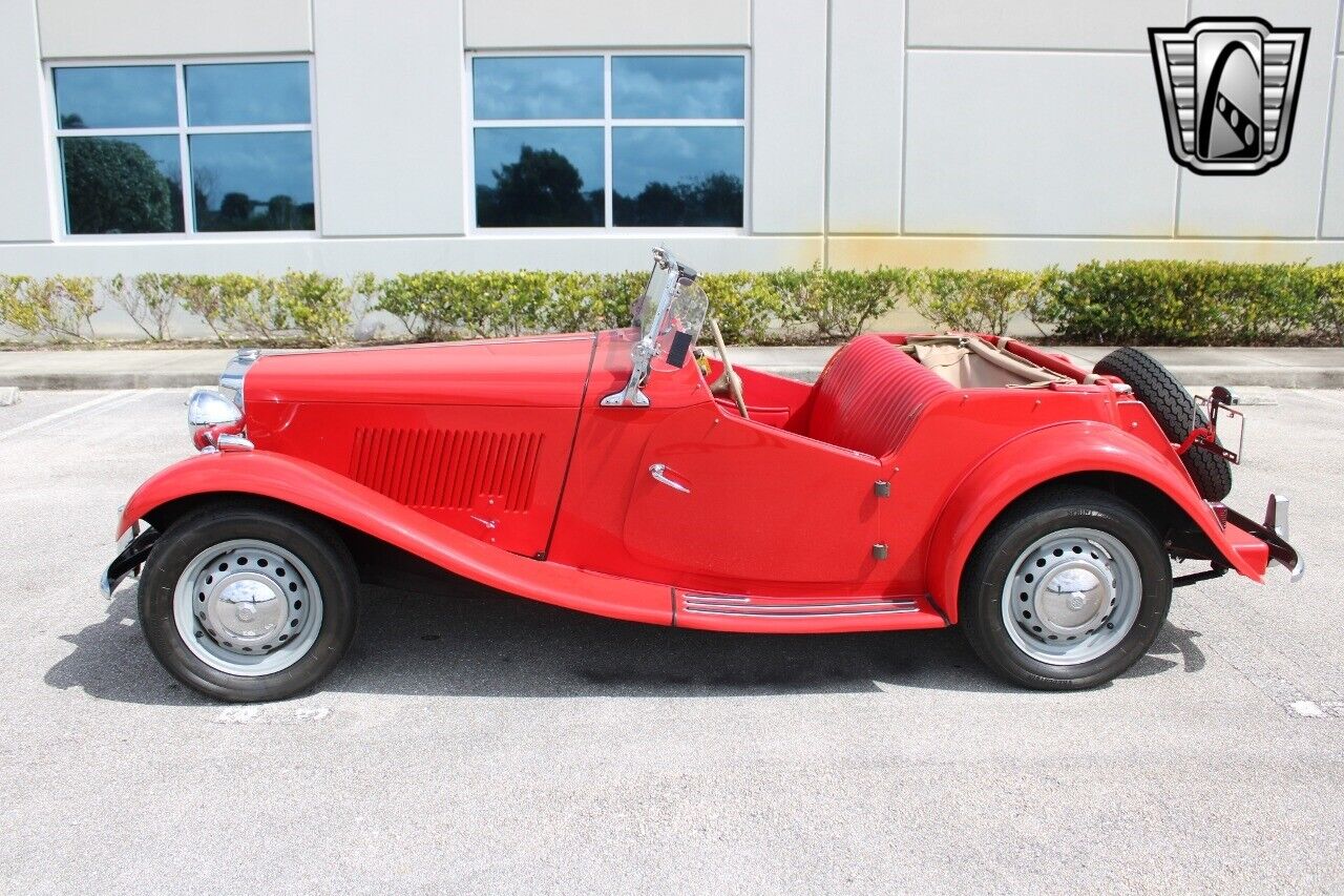 MG-T-Series-1951-Red-Red-71199-4