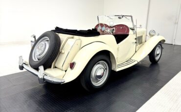 MG-T-Series-Cabriolet-1950-White-Red-4670-7